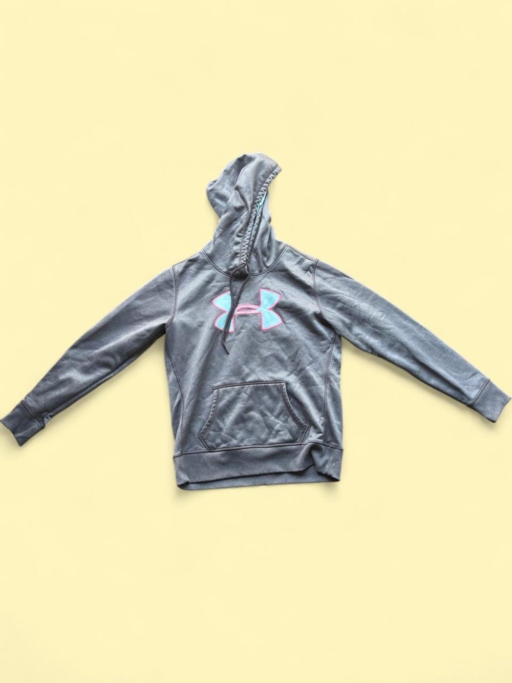✨Gray Under Armour hoodie with pink and blue logo✨